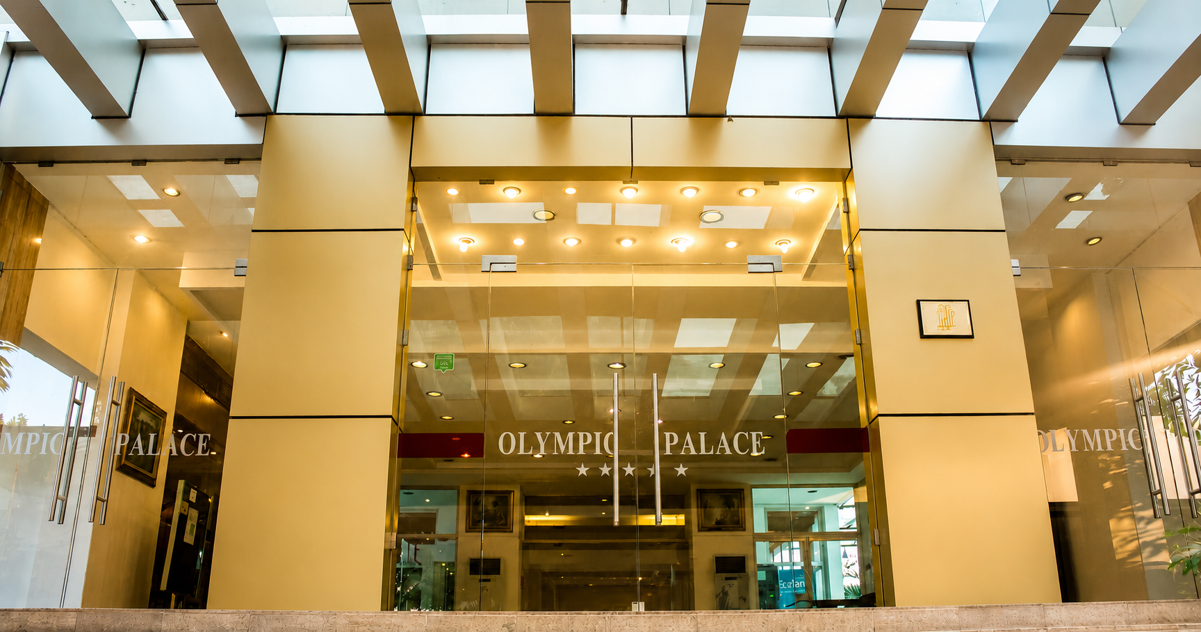 Hall Olympic Palace Hotel